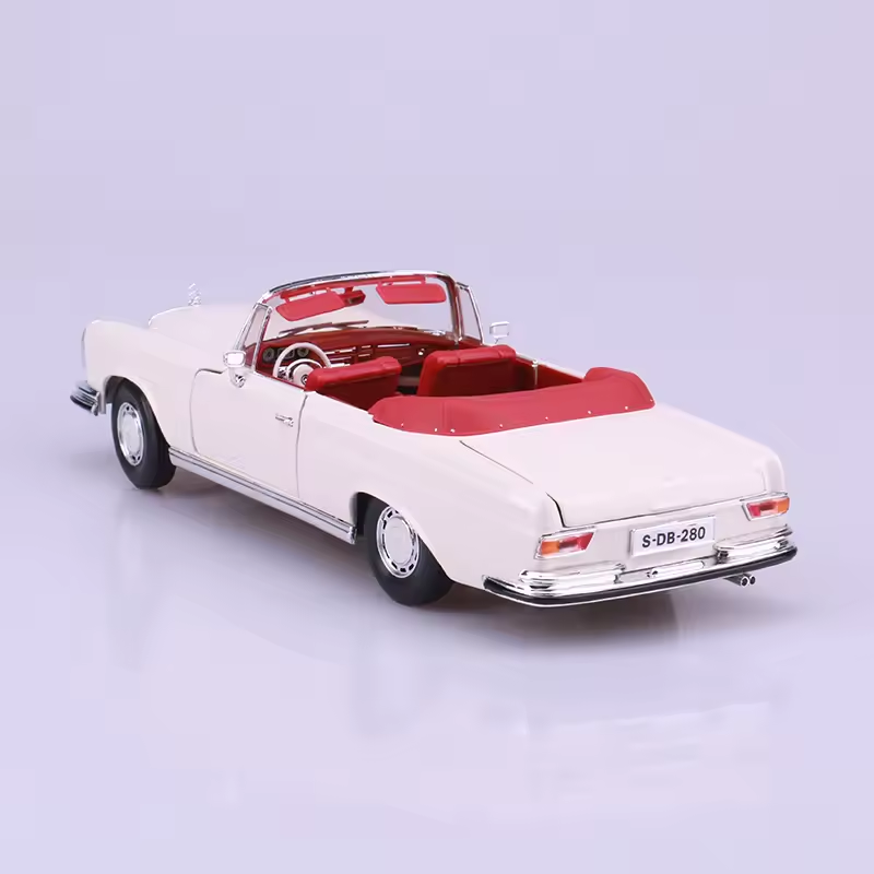 Maisto 1:18 1967 Mercedes Benz 280SE Model