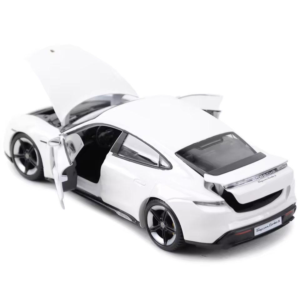 Bburago 1:24 Porsche Taycan Turbo S Model