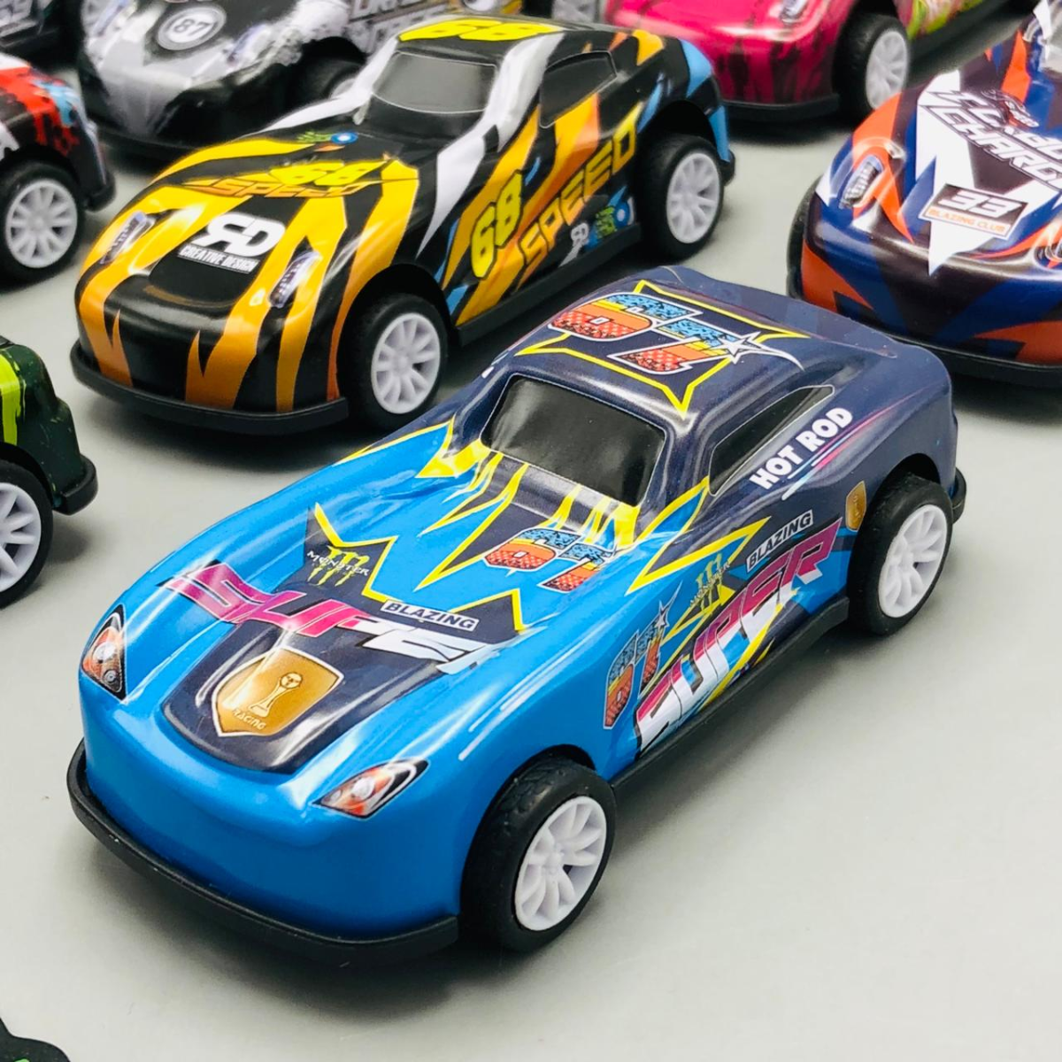 8Pcs Mini Inertial Cars Set