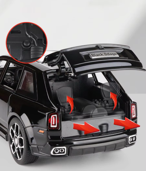 1:32 Diecast Rolls Royce Cullinan Model Car