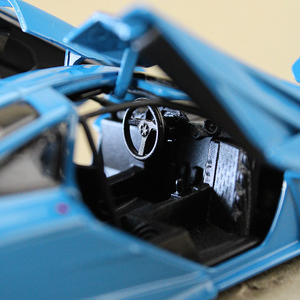 1:36 Kinsmart McLaren F1 GTR Model Car