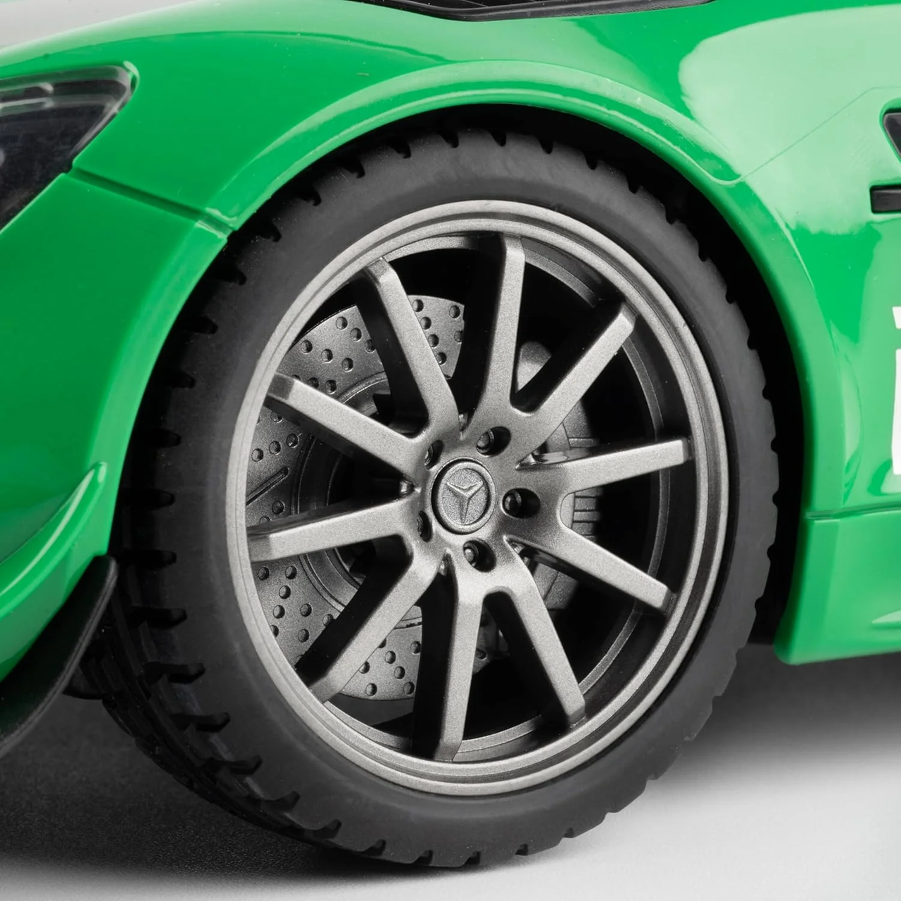 2.4GHz 1:12 RC Mercedes AMG GTR Pro Model