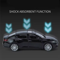 1:32 Diecast Nissan Sylphy Light & Sound Model Car