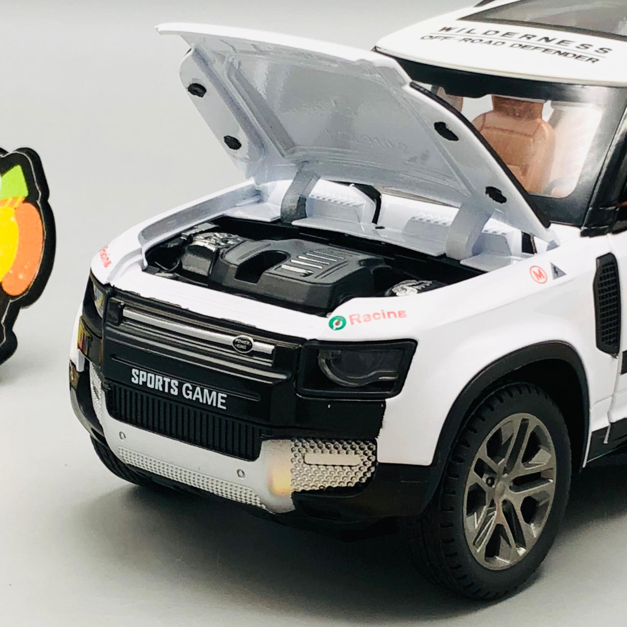 1:22 RC Diecast Wilderness Defender Model Car With Smoke