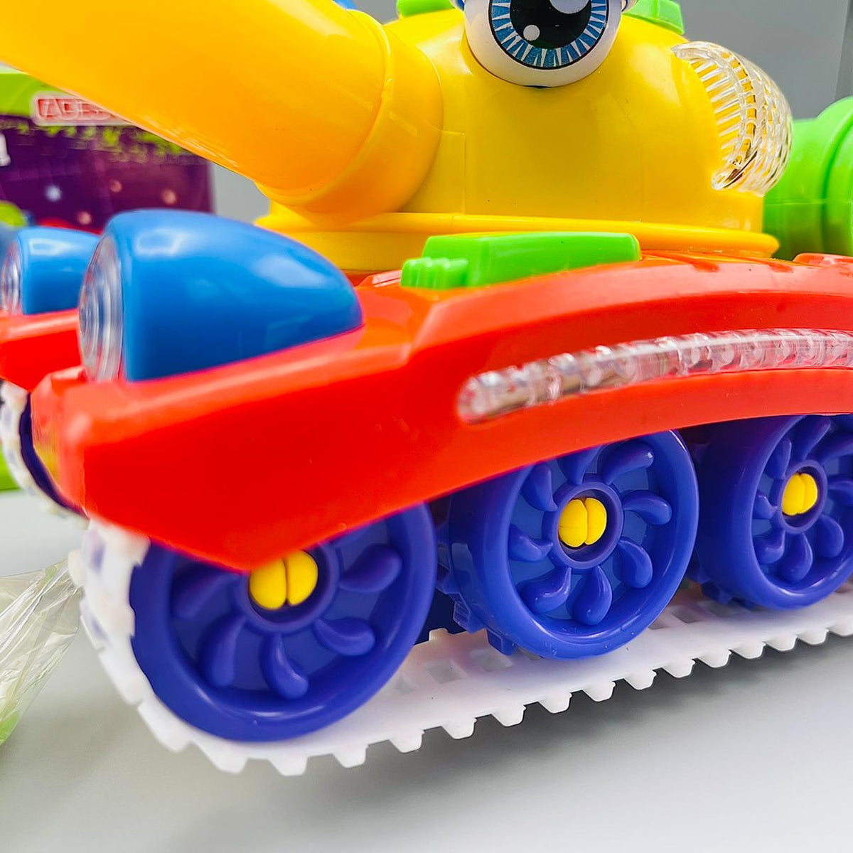 Chain Moving Crazy Tank