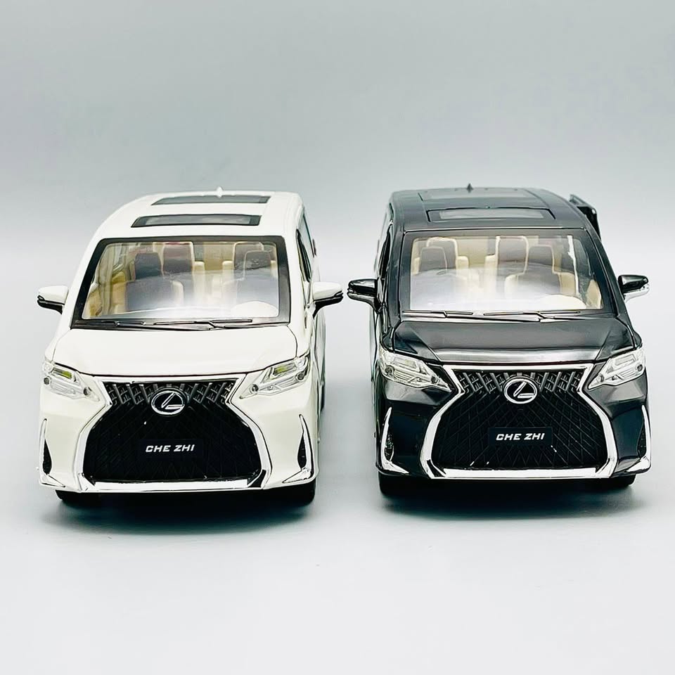1:24 Diecast Metal LM 300 Lexus Van