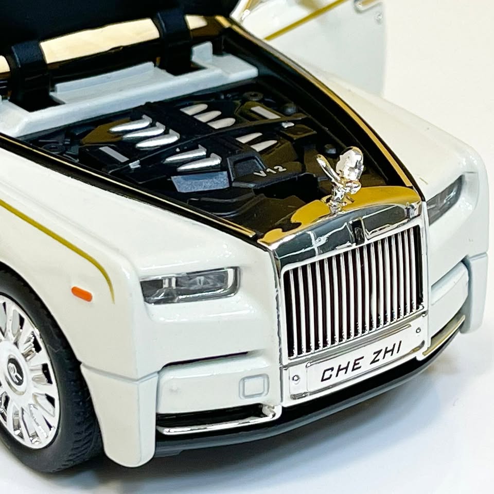 1:24 Scale Diecast Metal Rolls Royce Phantom