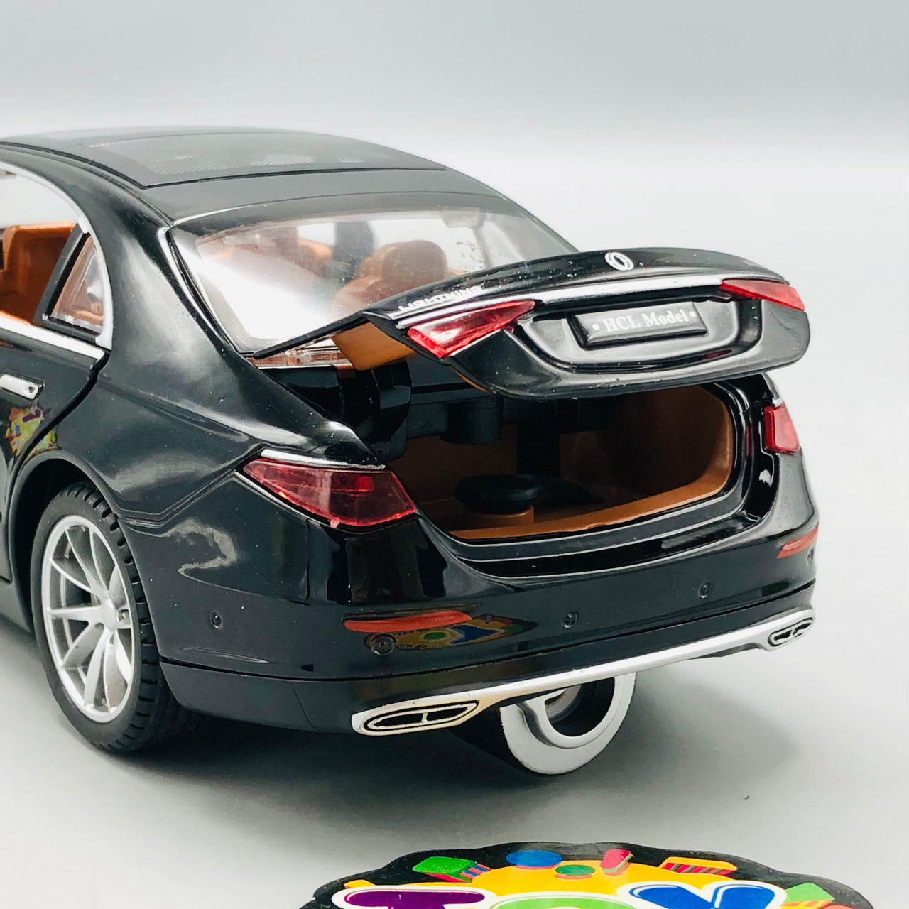 1:22 RC Diecast Mercedes Maybach S600 Model Car With Smoke
