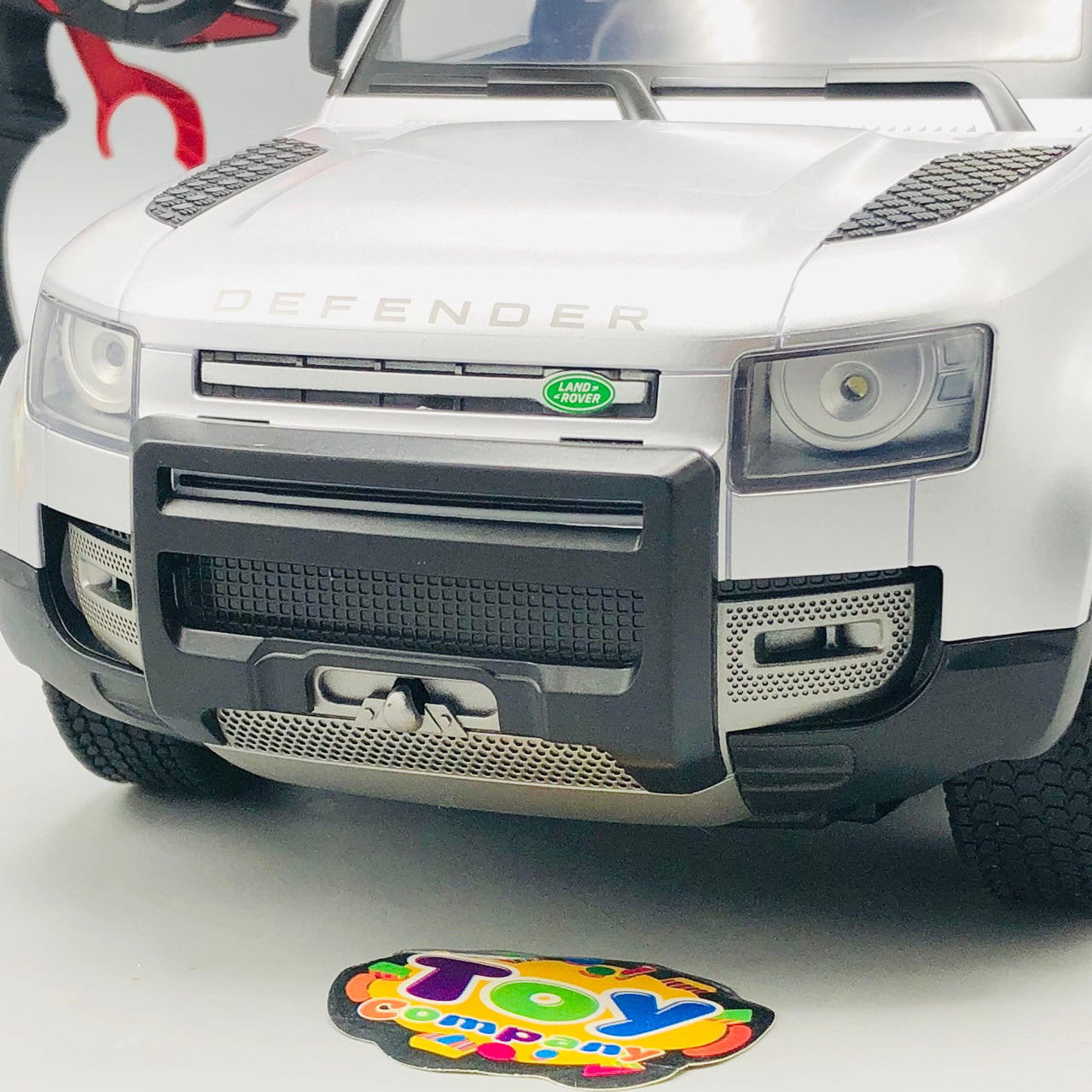 2.4GHz 1:12 RC Land Rover Defender 90 Model