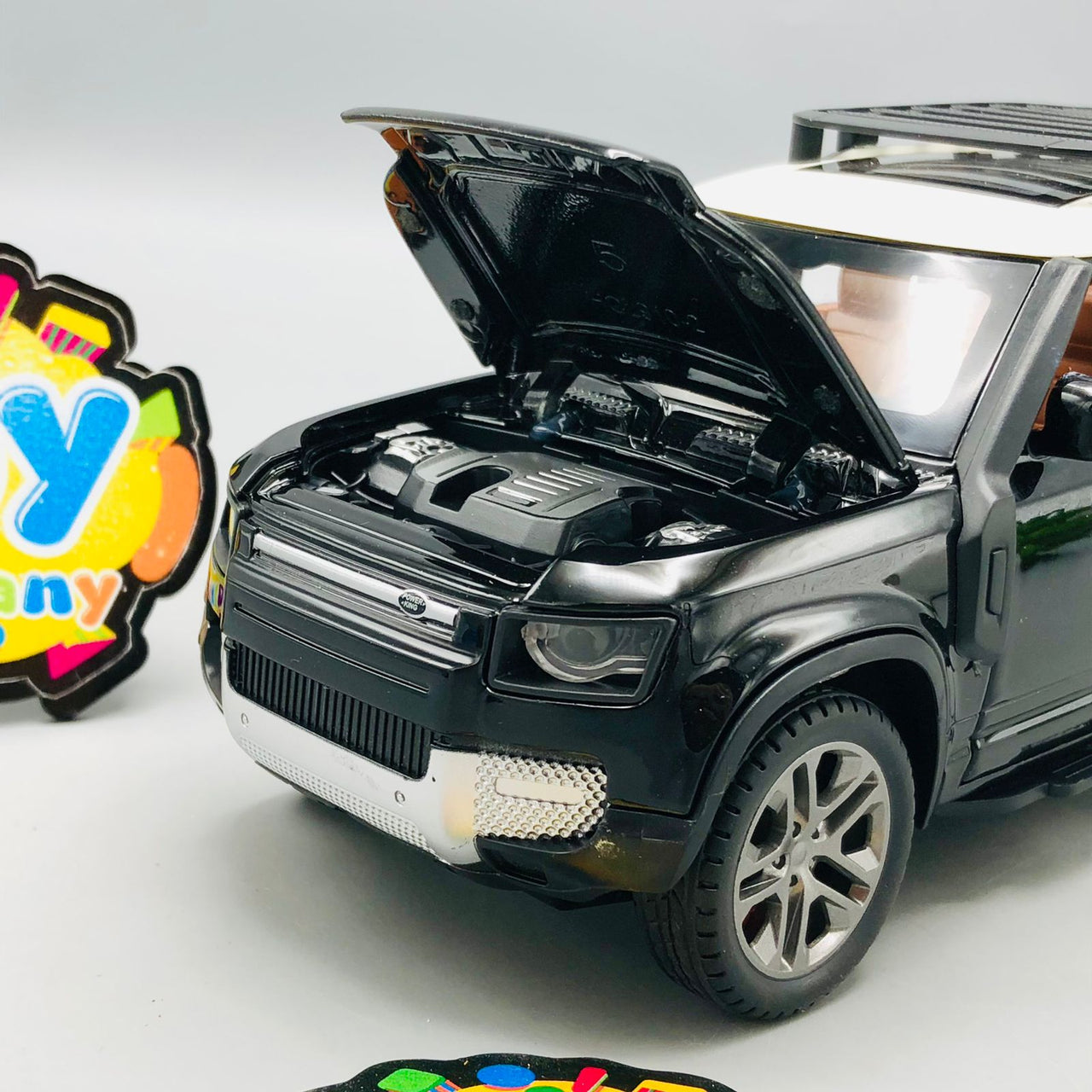 1:22 RC Diecast Land Rover Defender Model Car With Smoke