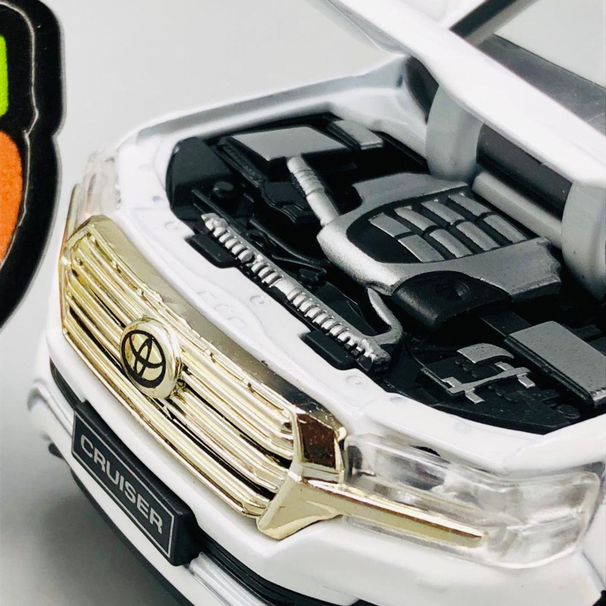 1:32 Diecast Land Crusier V8 Model Car