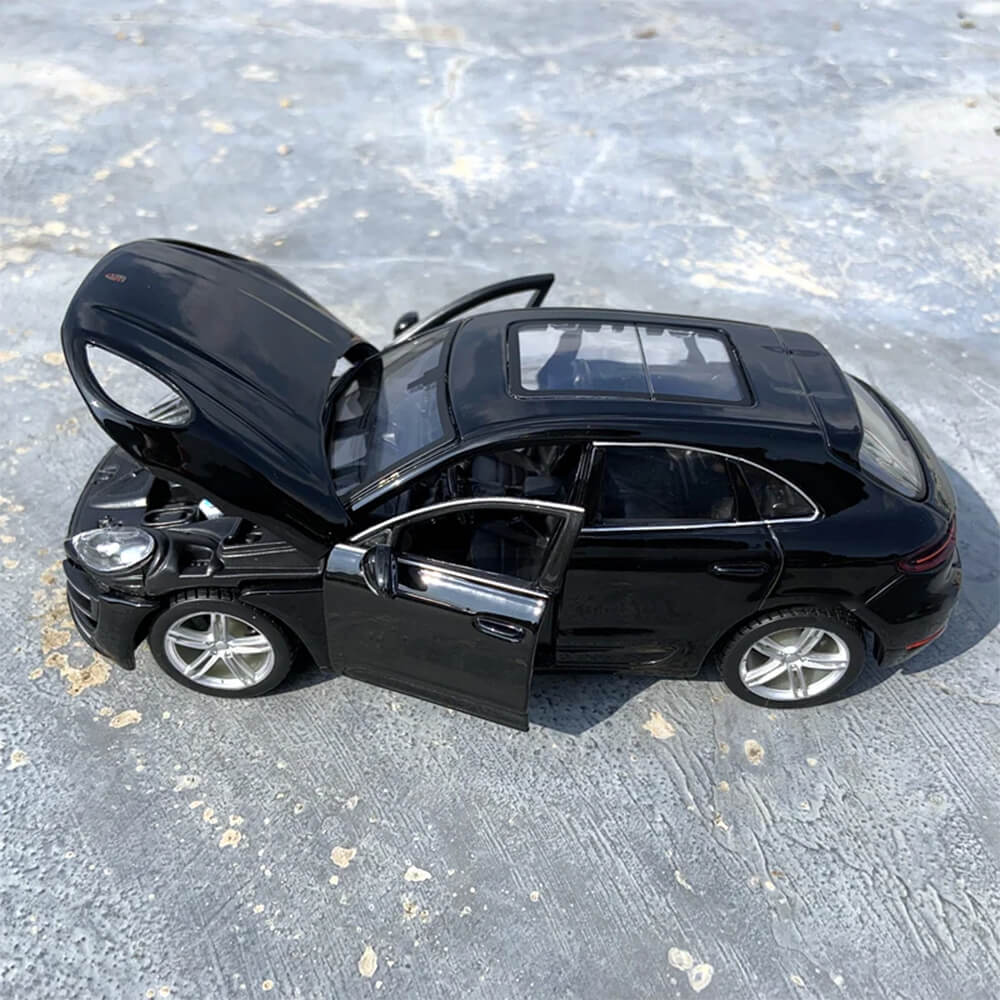 Bburago 1:24 Porsche Cayenne Turbo Model - Black