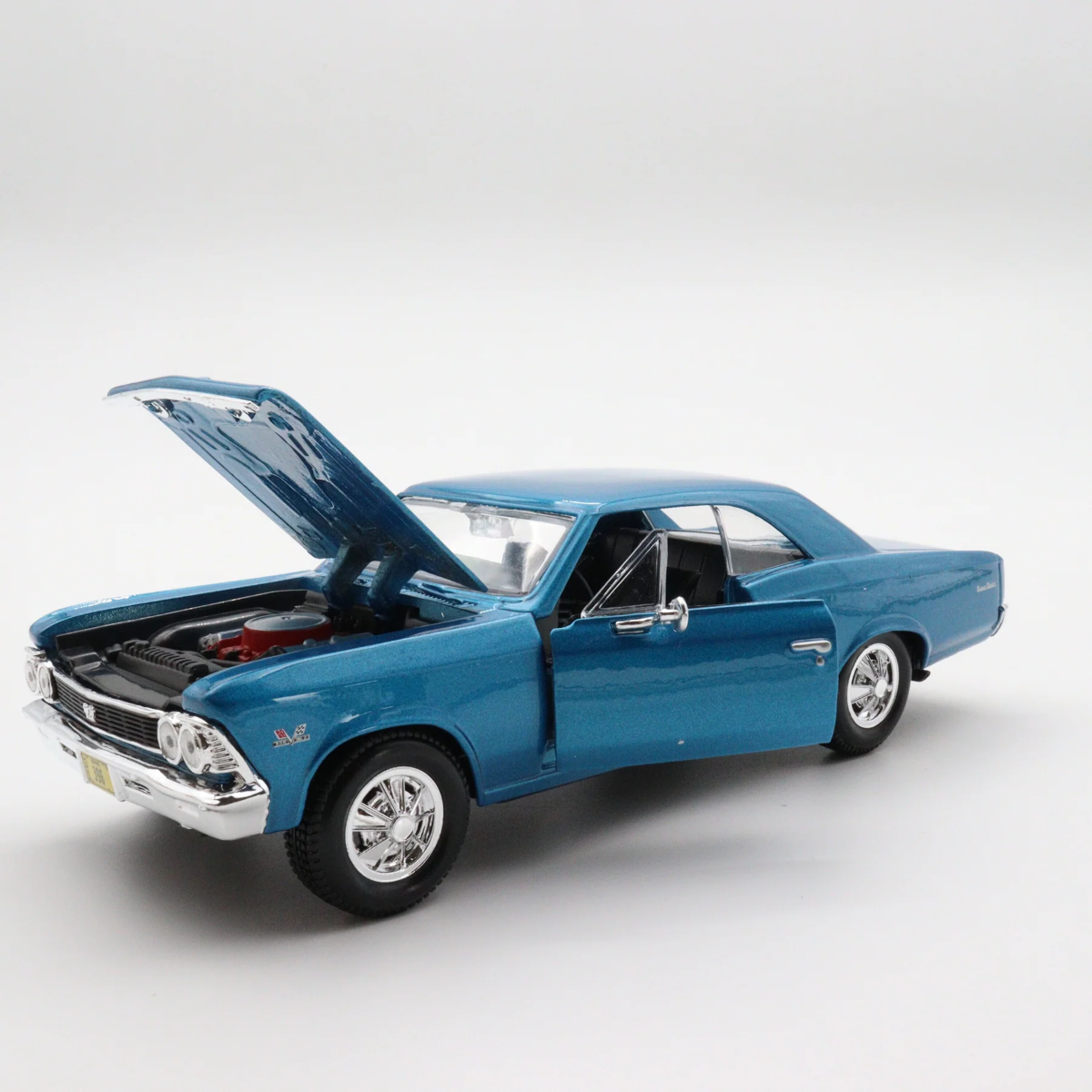 Maisto 1:24 1966 Chevrolet Chevelle SS 396 Model