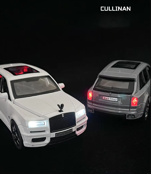 1:32 Diecast Rolls Royce Cullinan Model Car