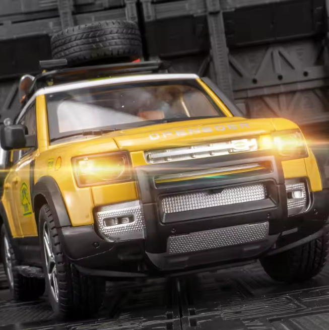 1:22 Diecast Land Rover Defender Camel Model