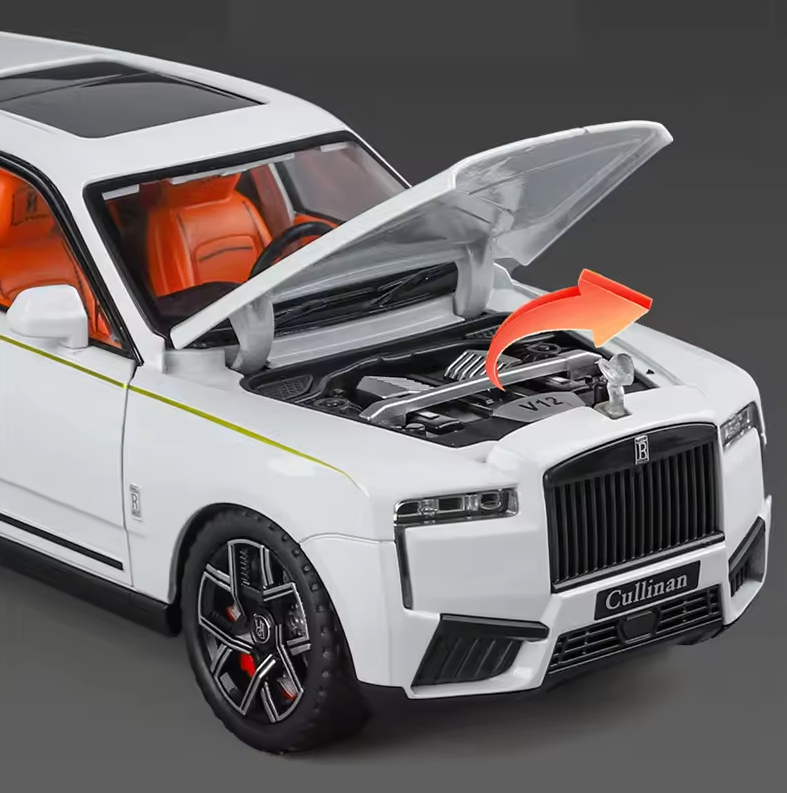 1:24 Diecast Rolls Royce Cullinan Model Car
