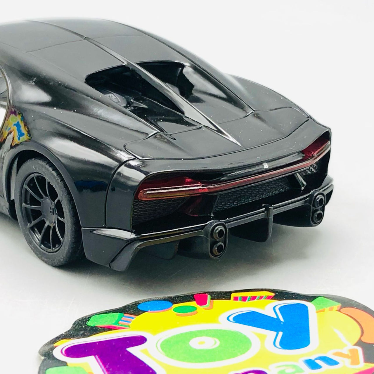 1:38 Kinsmart Bugatti Chiron Supersport Model
