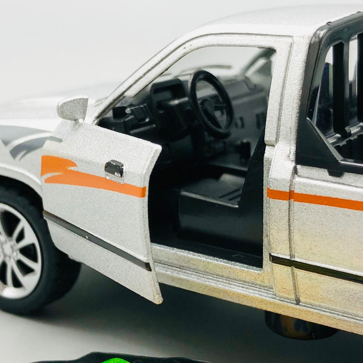 1:36 1992 Toyota Pickup Truck