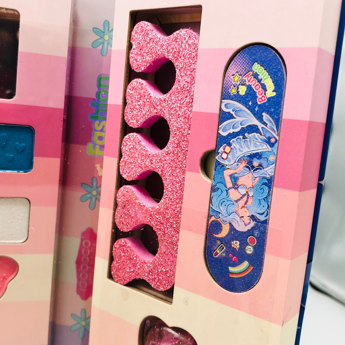 25Pcs Beauty & Fashion Makeup Kit