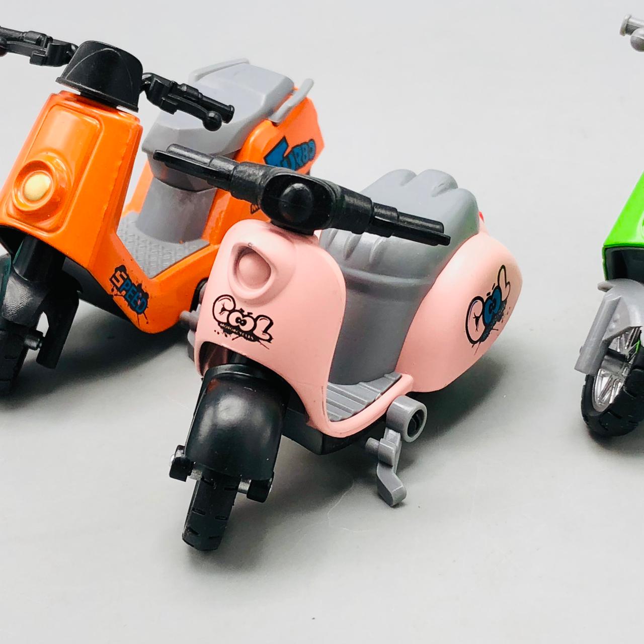 4Pcs Mini Diecast Vespa Models