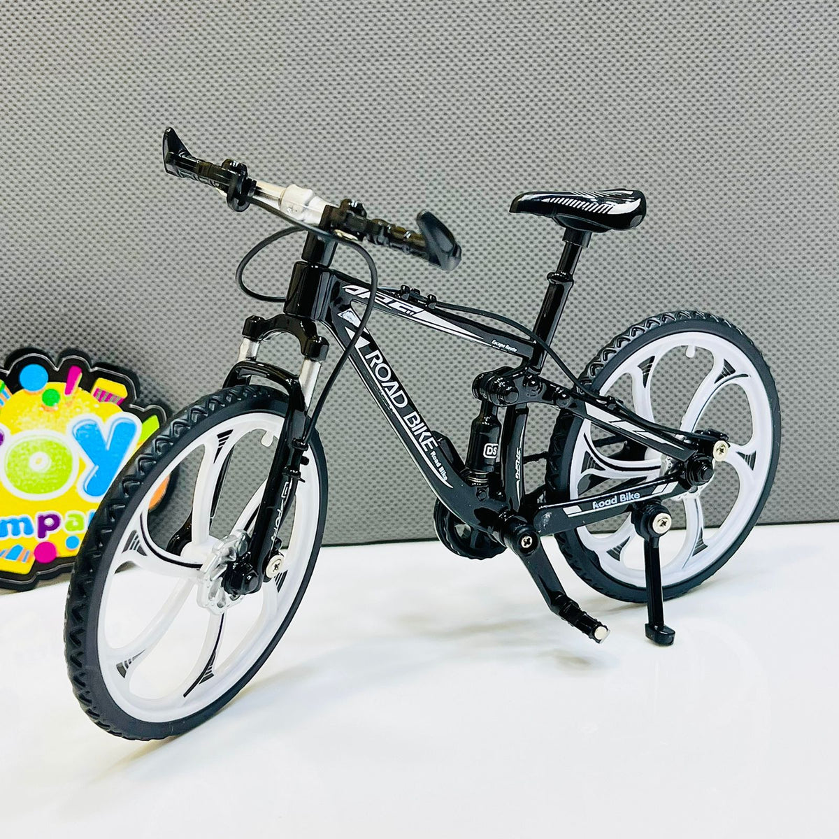 1:8 Scale Alloy Sports Bicycle (Toy)