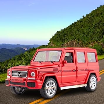 1:32 Diecast AMG G65 With Acrylic Display Box - Red