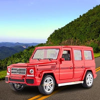 1:32 Diecast AMG G65 With Acrylic Display Box - Red