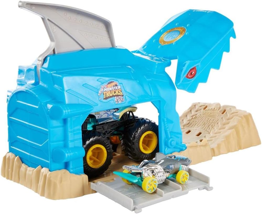 Pit & Launch Shark Track With Monster Truck