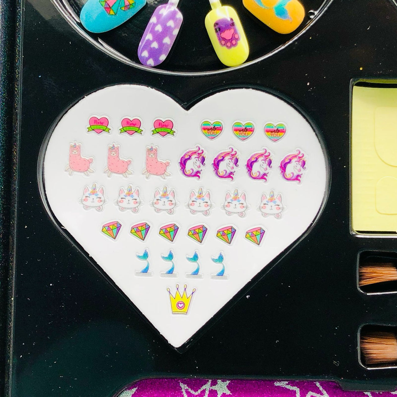 22Pcs Realistic Glorious Cosmetic Briefcase