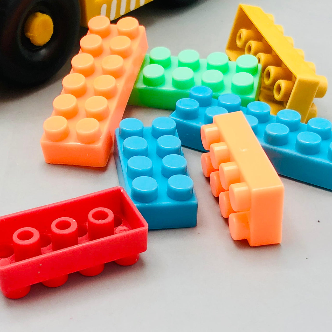 1Pc Kids Inertial Cartoon Blocks Car