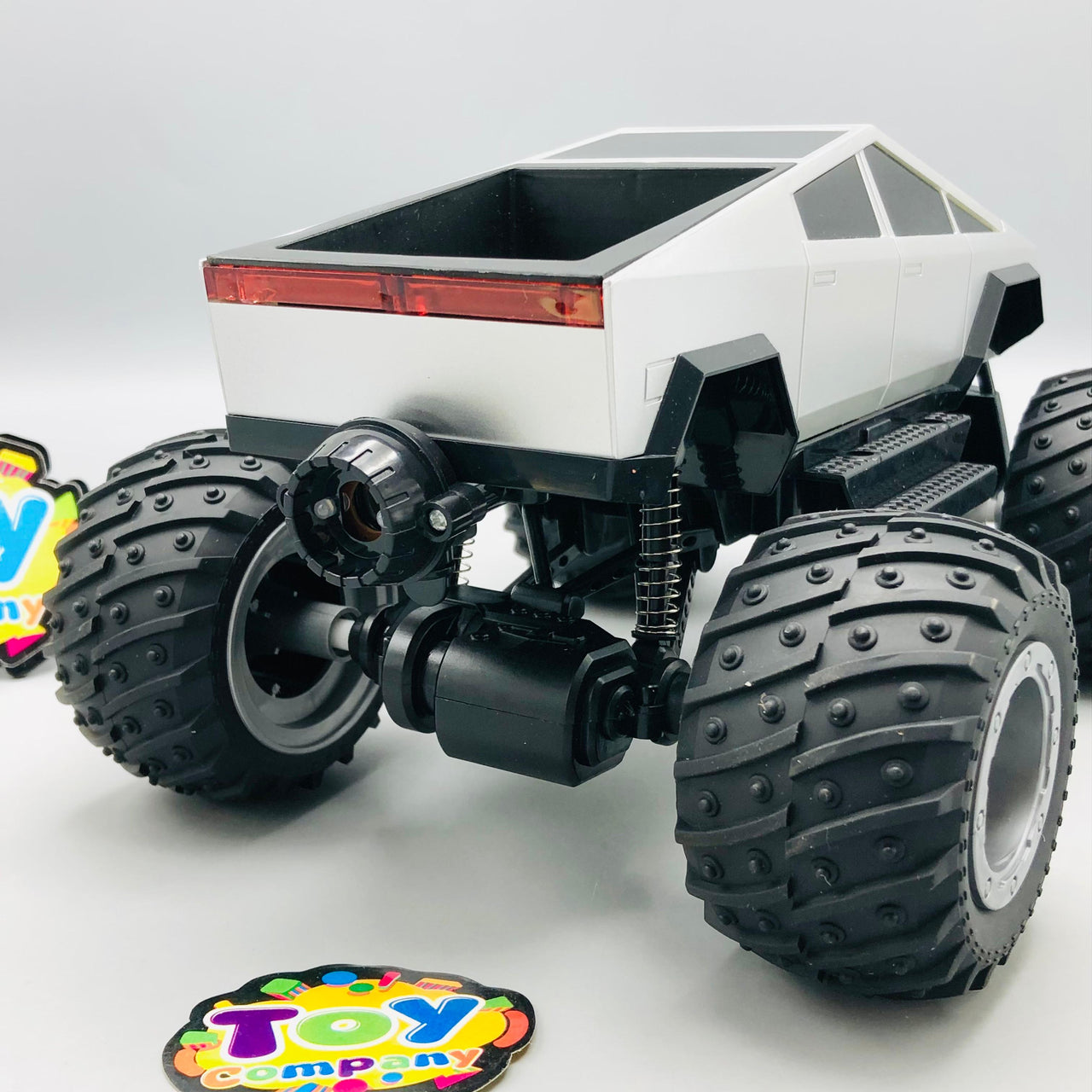 2.4GHz RC Spray Climbing Tesla Truck