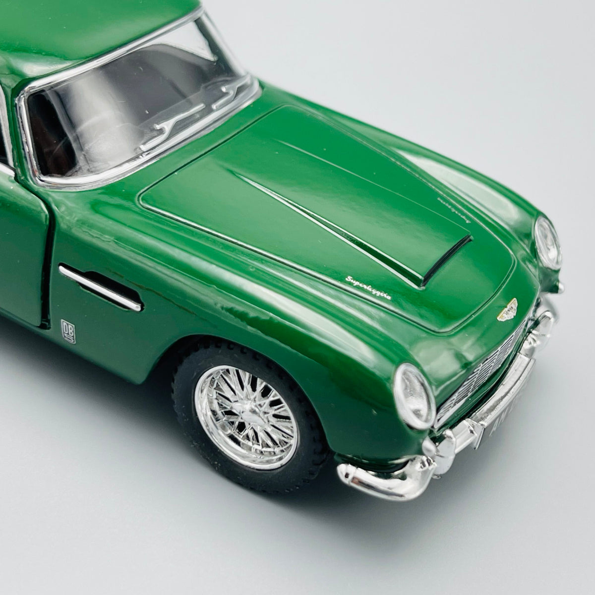 Kinsmart 1963 Aston Martin - Diecast Model