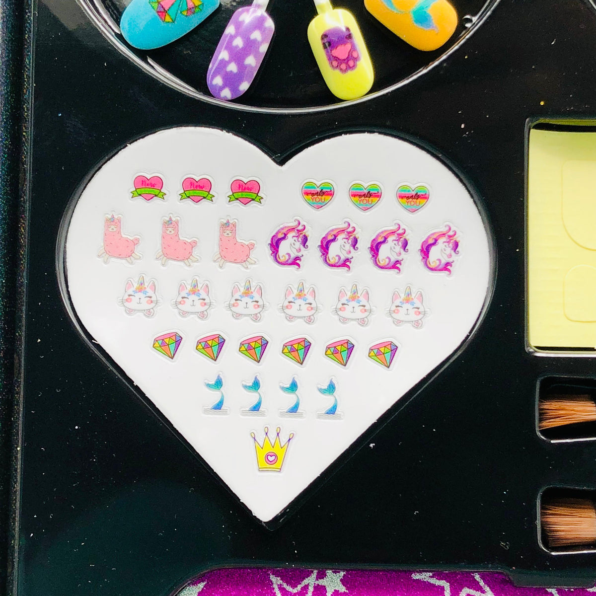 22Pcs Realistic Glorious Cosmetic Briefcase
