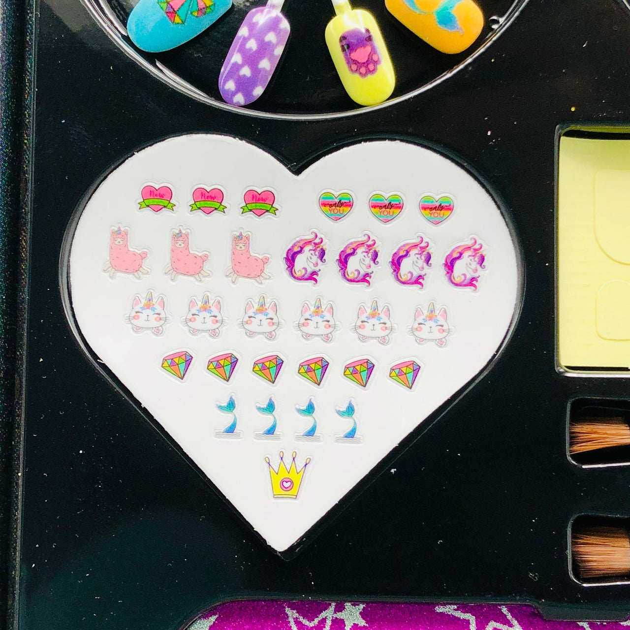 22Pcs Realistic Glorious Cosmetic Briefcase