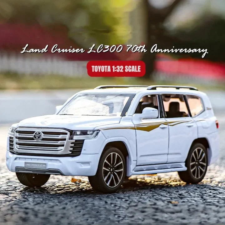 1:32 Diecast Land Cruiser LC300 Model Car