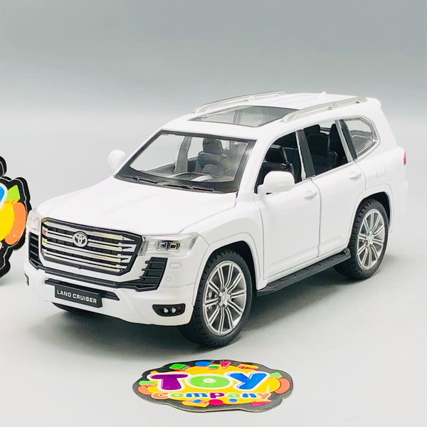 1:24 Diecast Land Cruiser LC300 Model Car With Smoke