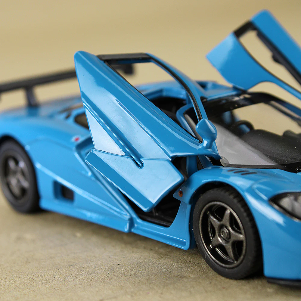 1:36 Kinsmart McLaren F1 GTR Model Car