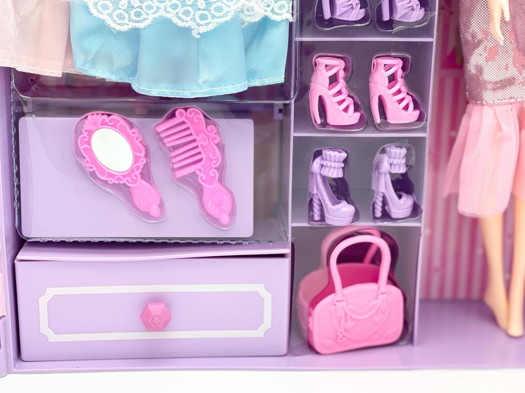 Barbie's Wardrobe with Accessories