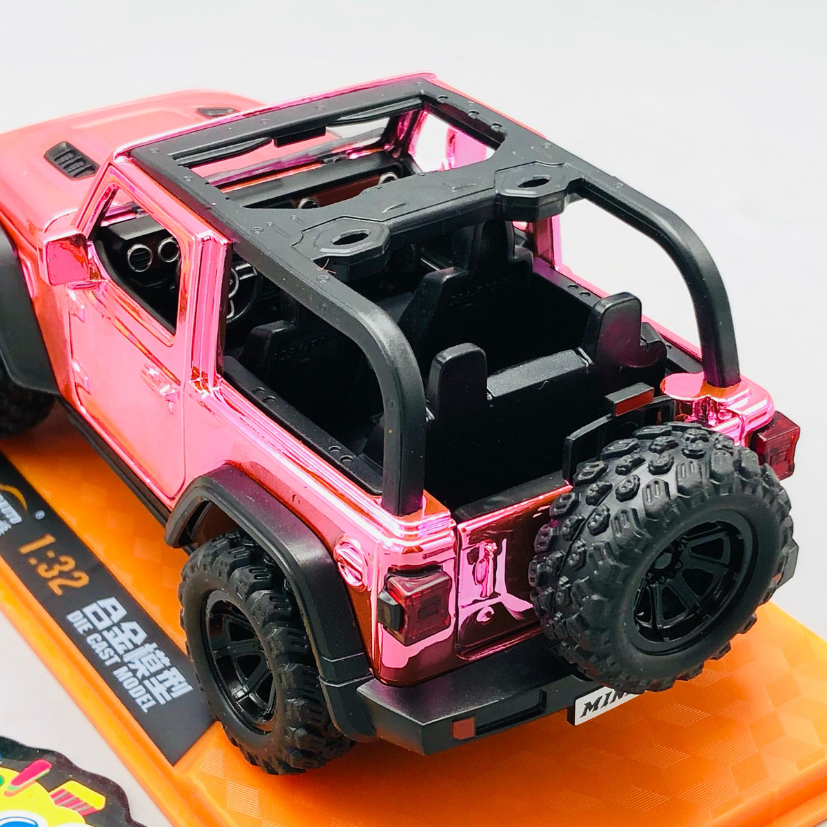1:32 Diecast Rubicon Jeep With Acrylic Display Box - Metallic Pink