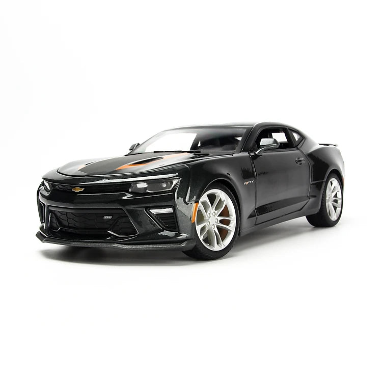 Maisto 1:18 Diecast Chevrolet Camaro 50th Anniversary 2017