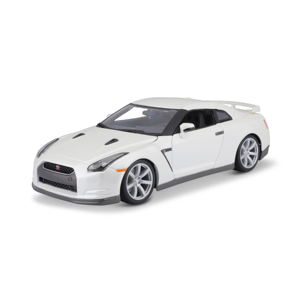 Bburago 1:18 2009 Nissan GT-R R35 Model