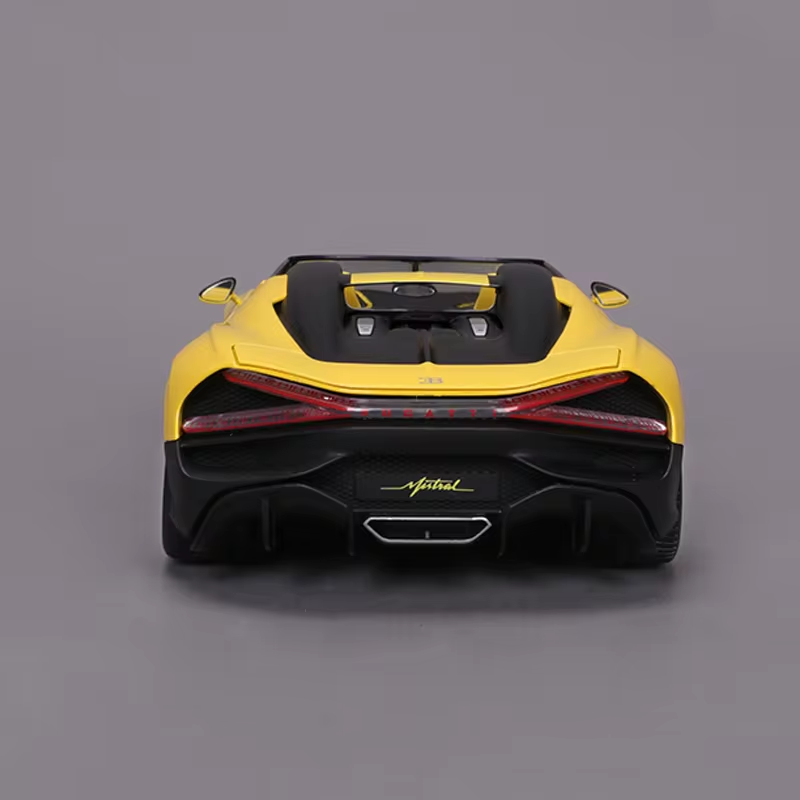 Bburago 1:18 Bugatti Mistral Model