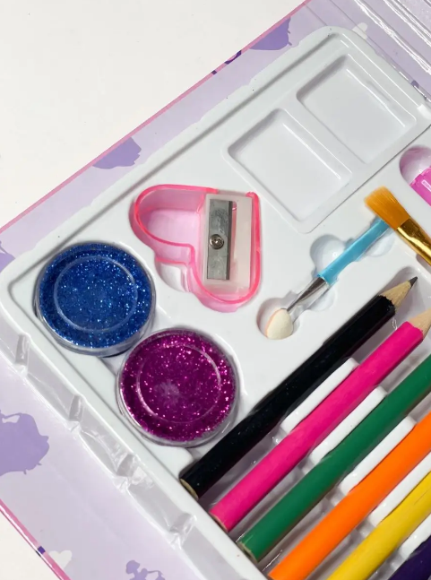 Girls Book Shape Art Color Set - Assortment