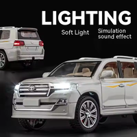 1:24 Diecast Land Cruiser LC200 Model With Smoke