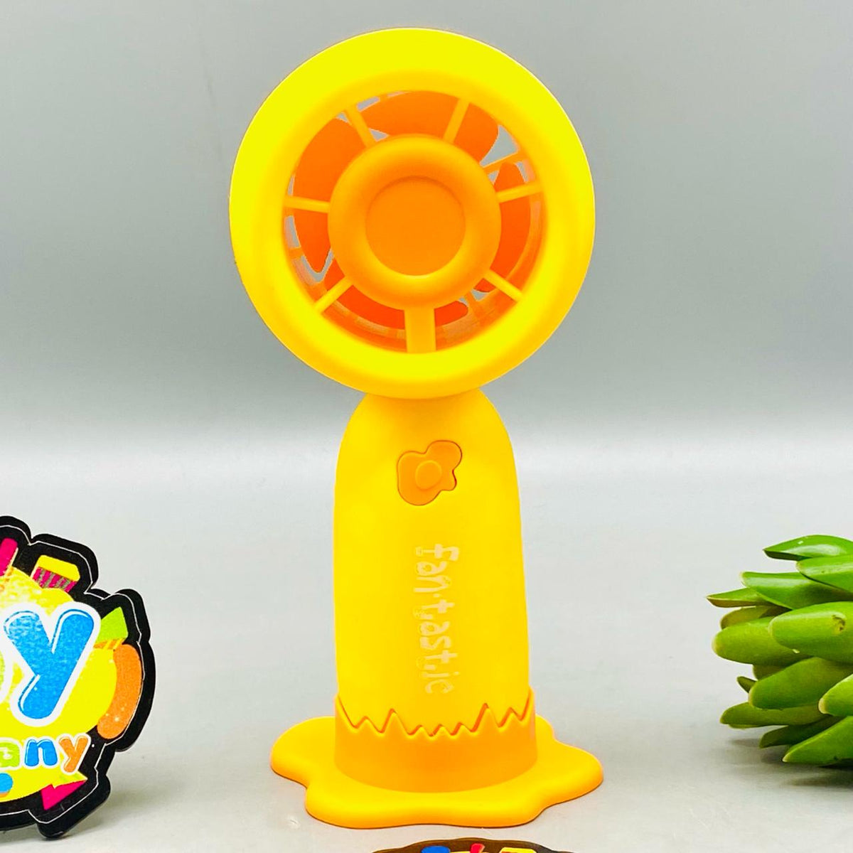 6" Handheld & Rechargeable Cooling Fan