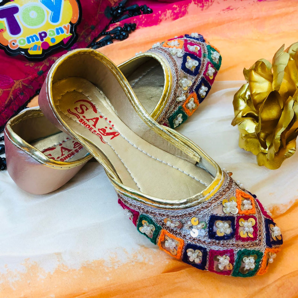 Buy Hand-Made Multani Khussa for Girls Multi Pink online in