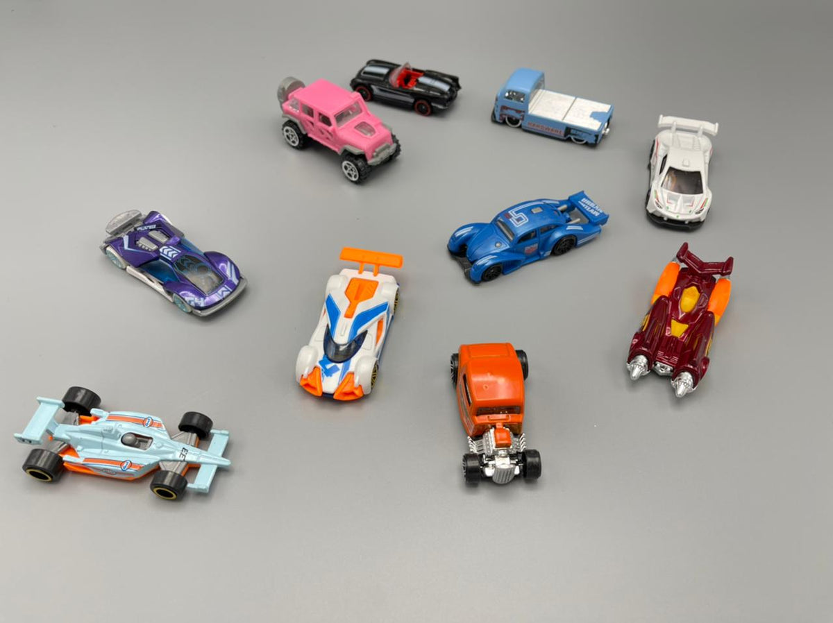 Hot Wheels Set of 10 Vehicles