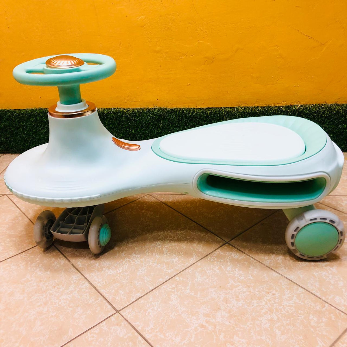 Kids Ride-on Staking Twist Car "Auto Walker" - Green