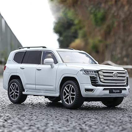 1:24 Diecast Toyota Land Cruiser SUV Model With Key