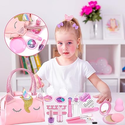 Realistic Unicorn Handbag Cosmetic Set